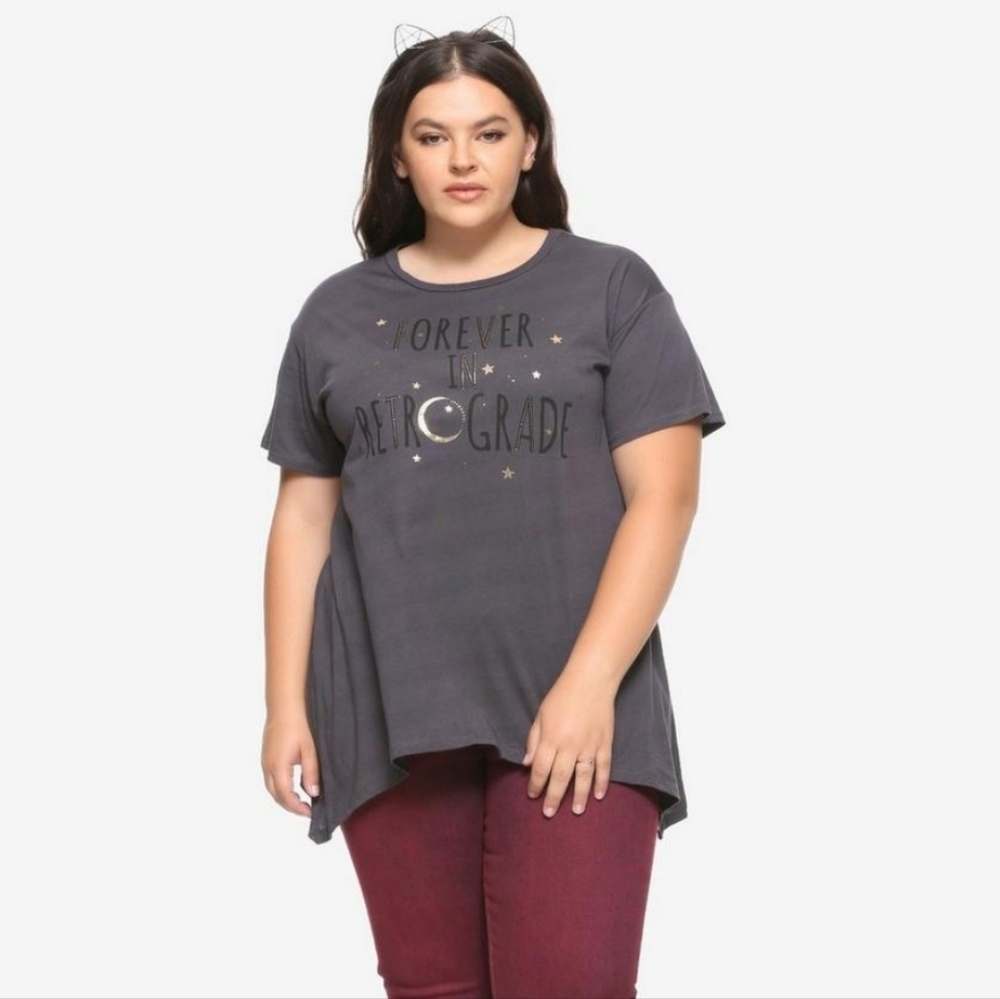 Hot Topic Midnight Hour Witchy Gray NWT Short Sleeve Top Size 0X